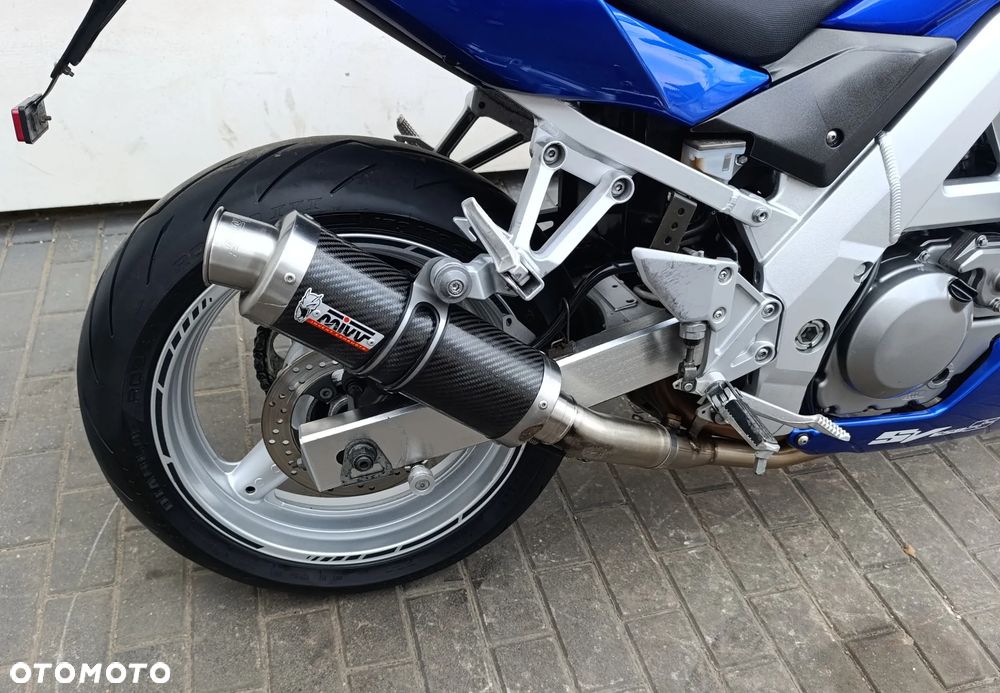 Suzuki SV - 21