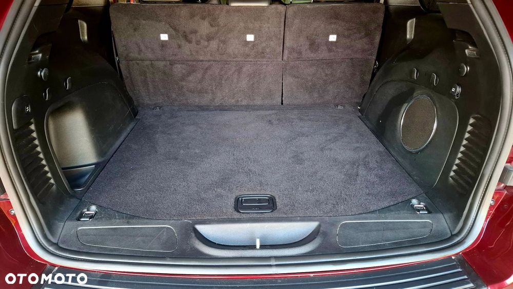 Jeep Grand Cherokee - 25