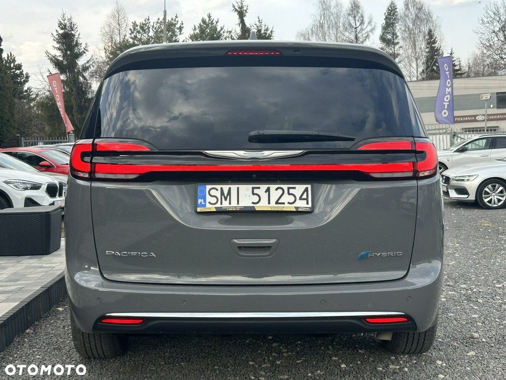 Chrysler Pacifica - 8