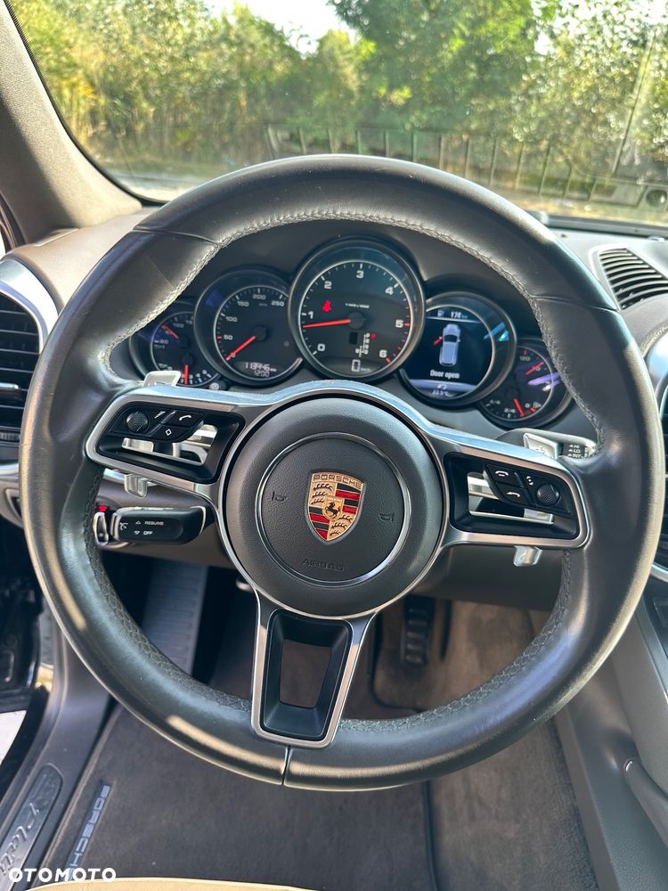 Porsche Cayenne Diesel Platinum Edition - 11
