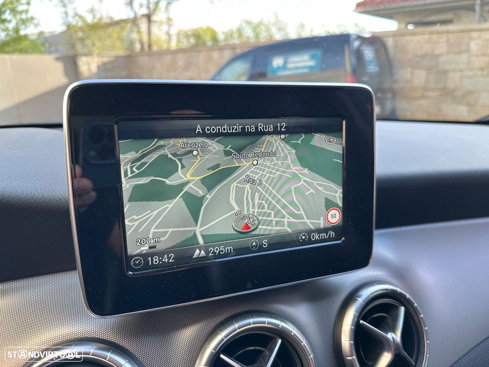 Mercedes-Benz CLA 180 d AMG Line - 12