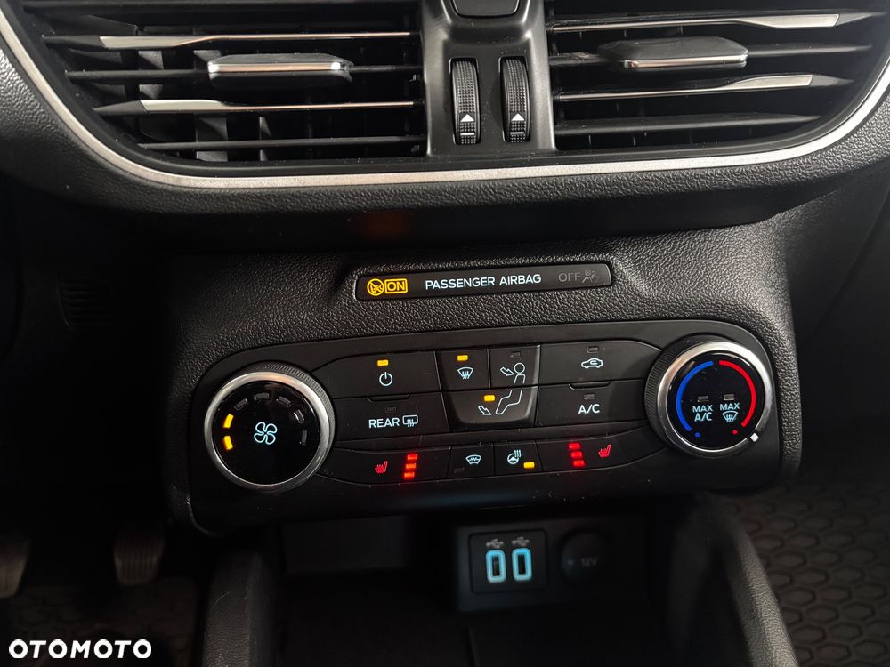 Ford Focus 2.0 EcoBlue STart-Stopp-System TITANIUM - 14