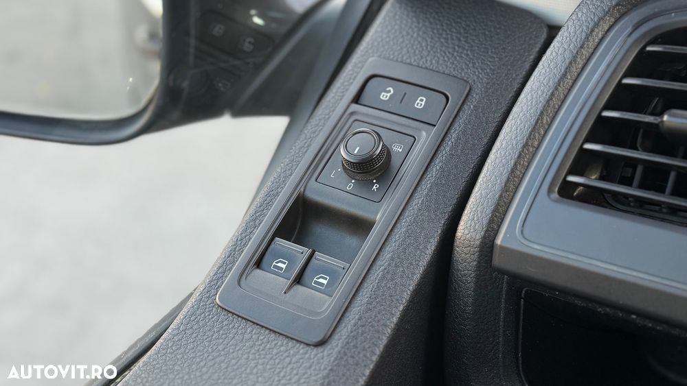 Volkswagen Transporter - 19