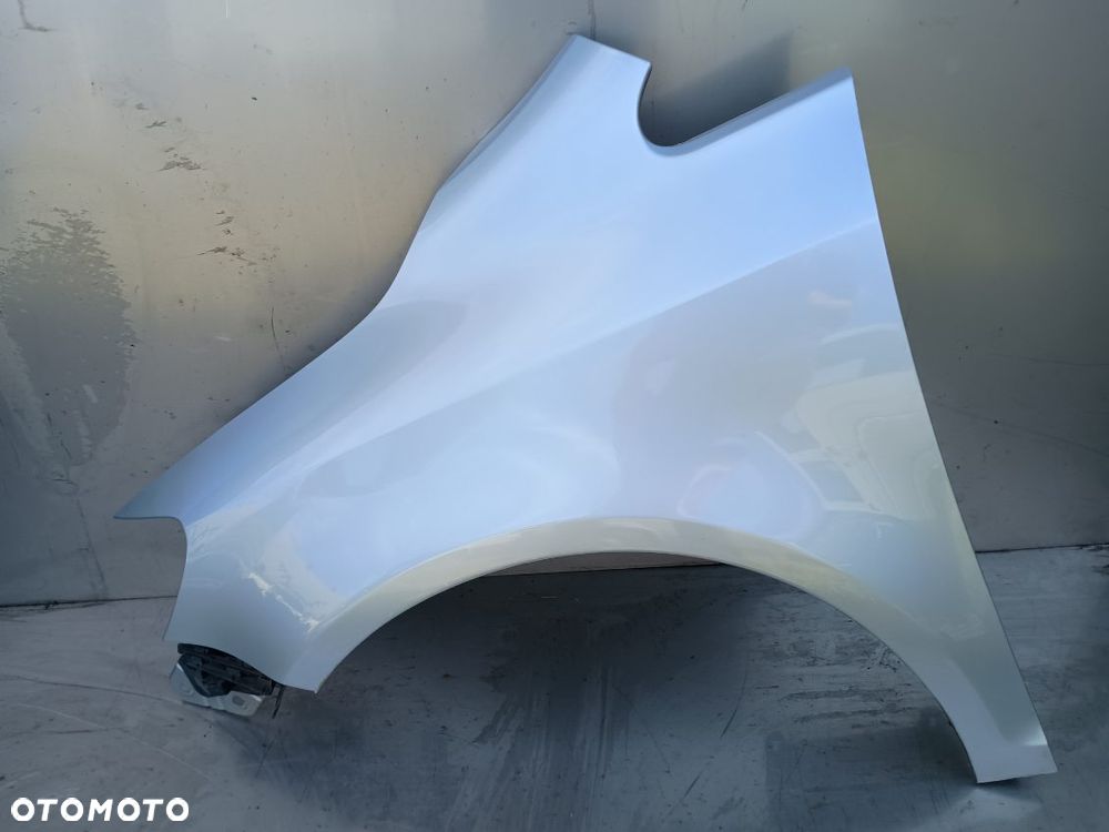 błotnik VW Golf 5 Plus  LA7W - 2