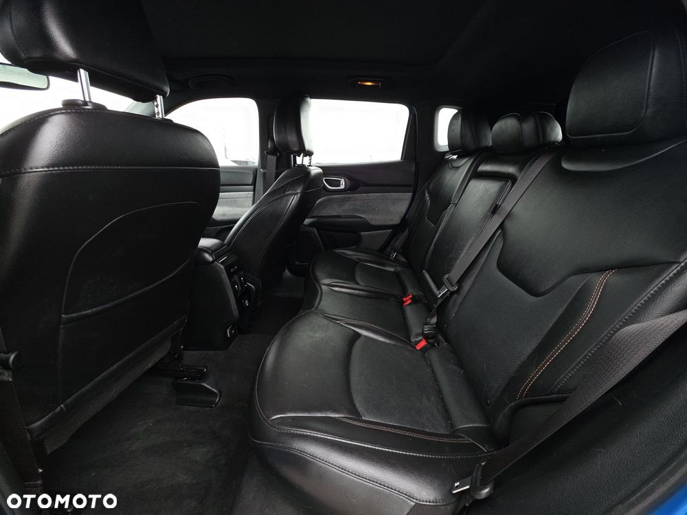 Jeep Compass - 12