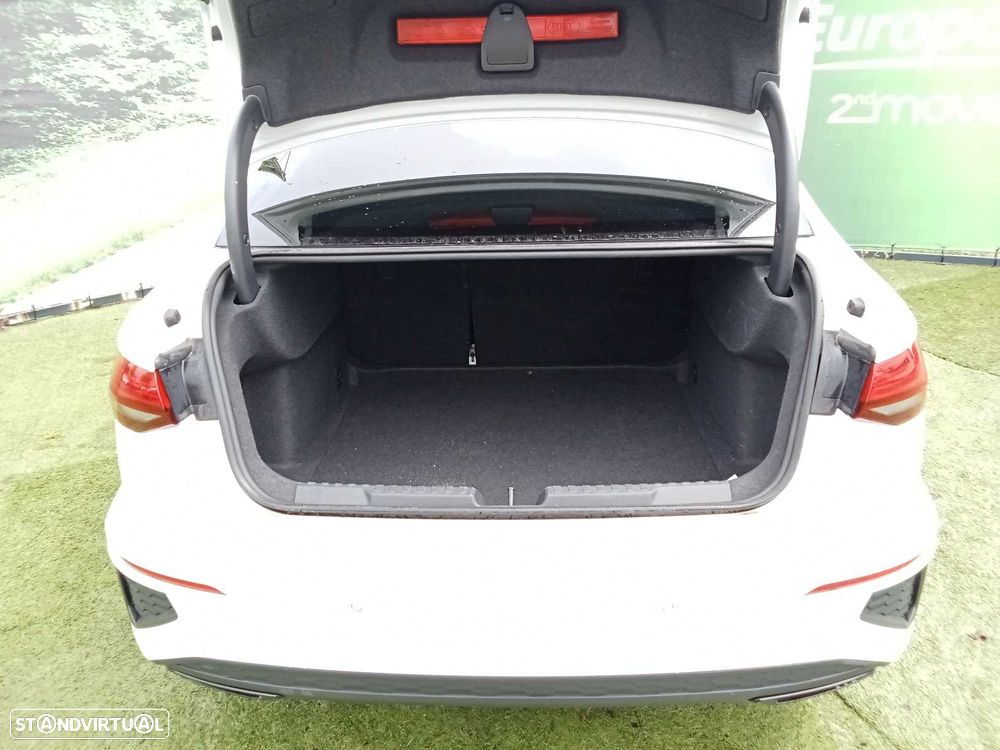 Audi A3 Limousine 30 TFSI S tronic - 10