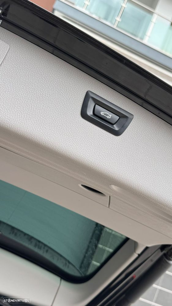 BMW 318 d Sport Line - 18