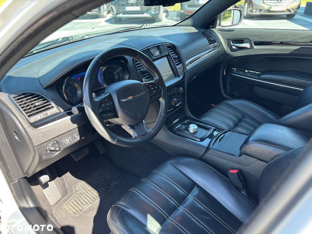 Chrysler 300s - 15