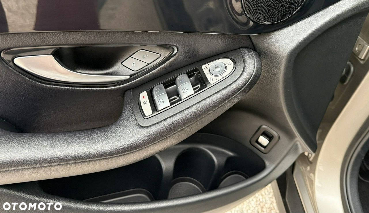 Mercedes-Benz GLC 220 d 4Matic 9G-TRONIC Exclusive - 33