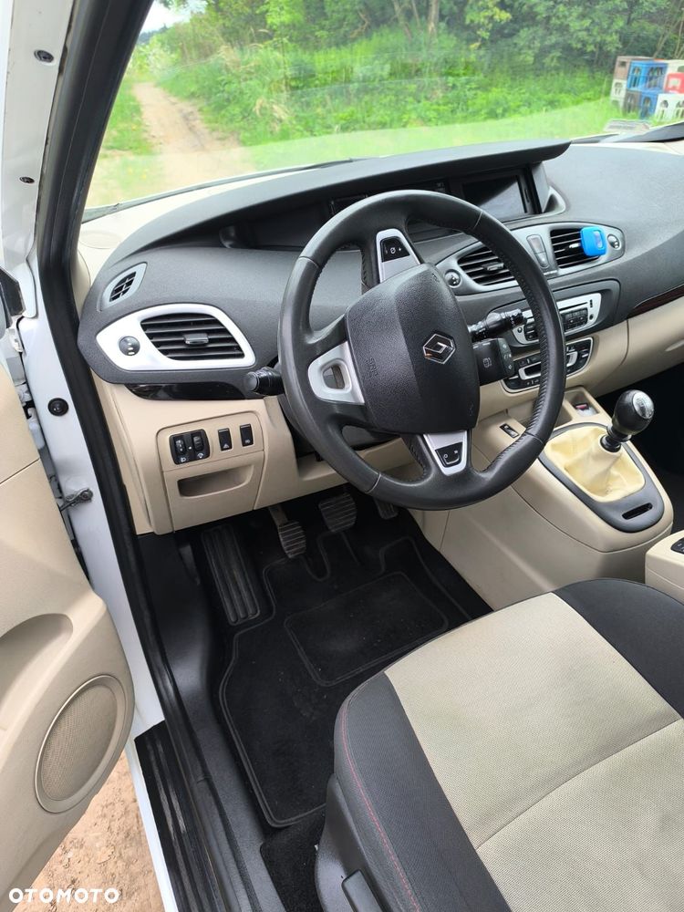Renault Scenic - 8