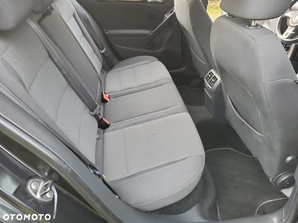 Volkswagen Golf - 33