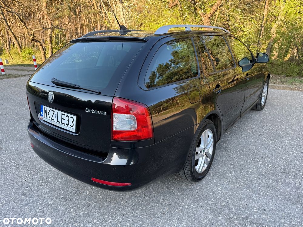 Skoda Octavia 1.8 TSI DSG Laurin & Klement - 10
