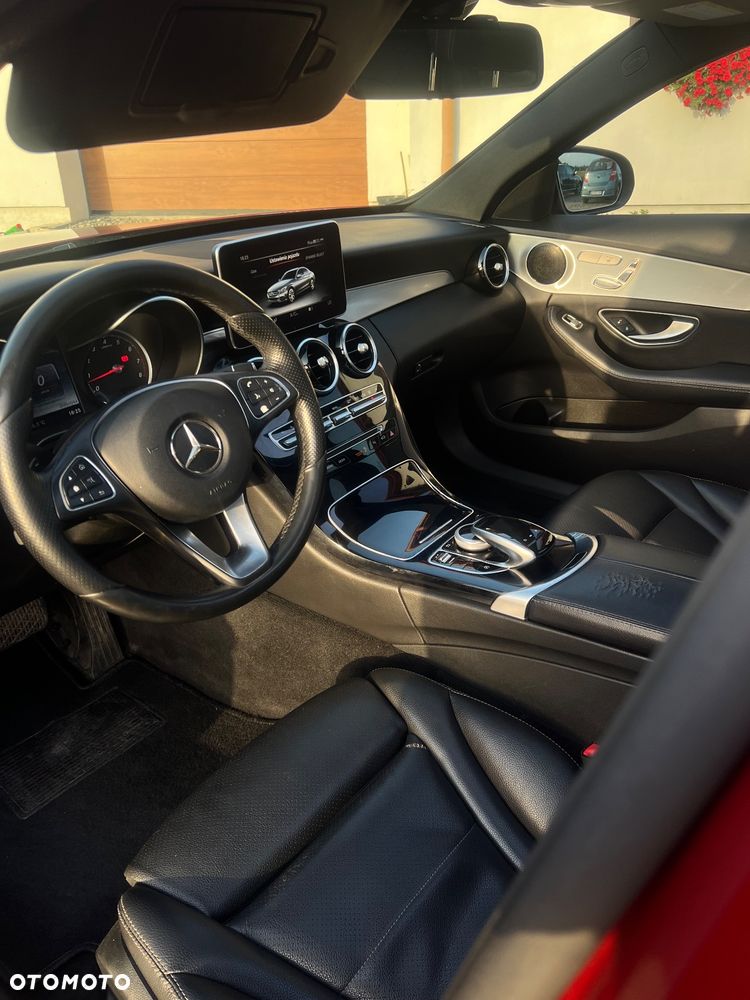 Mercedes-Benz Klasa C 300 T 7G-TRONIC AMG Line - 25