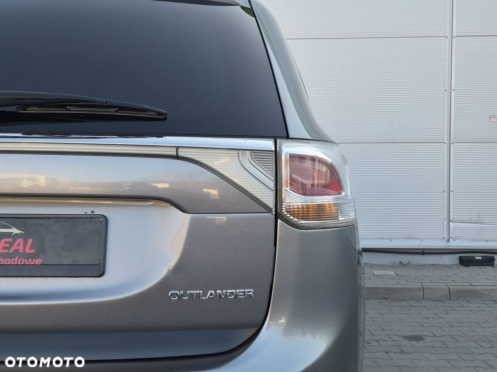 Mitsubishi Outlander - 17