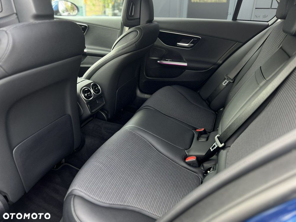 Mercedes-Benz Klasa C - 39