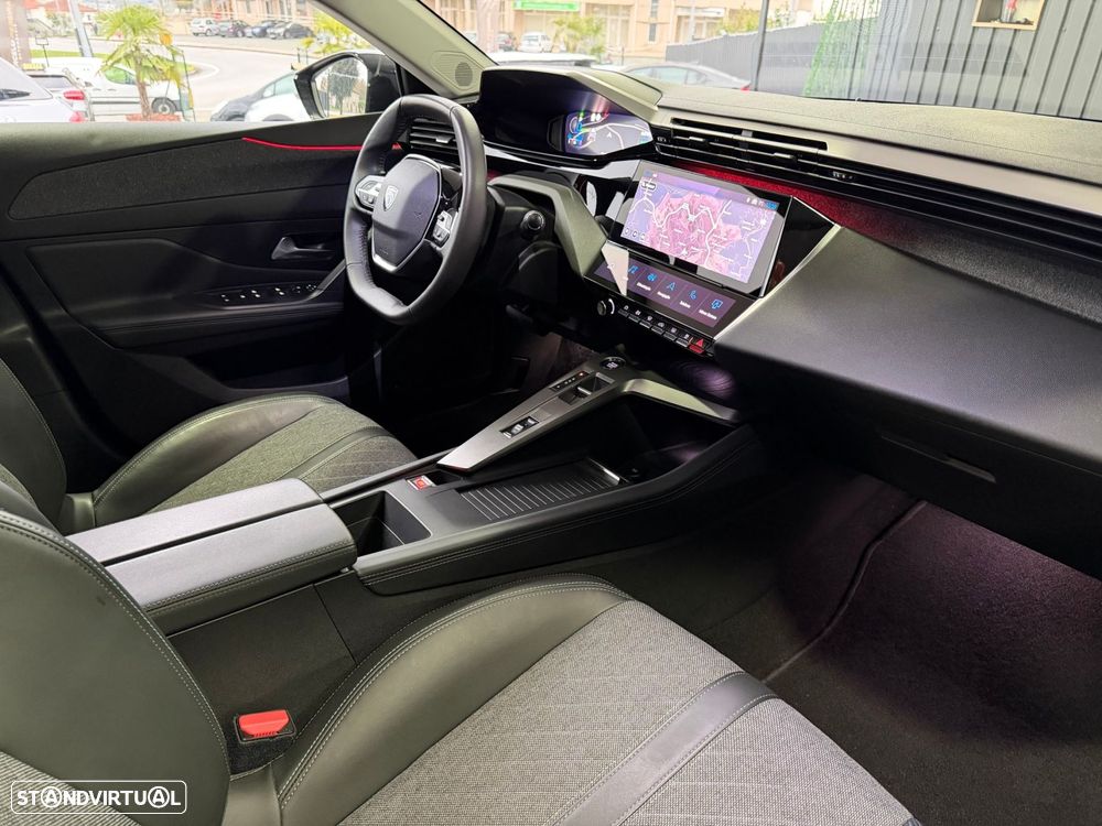 Peugeot 408 1.6 Hybrid Allure Pack e-EAT8 - 19