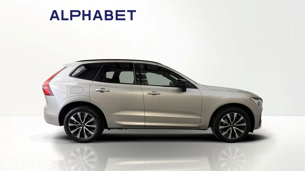 Volvo XC 60 B4 D Plus Dark - 3