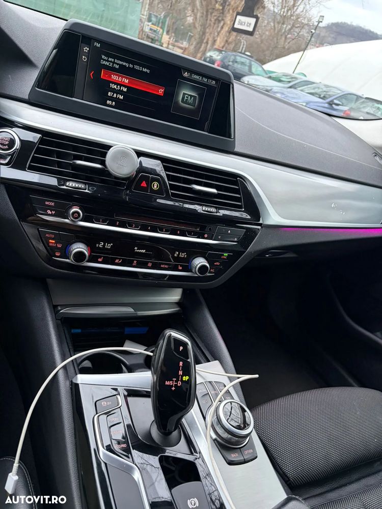 BMW Seria 5 520d xDrive AT - 6