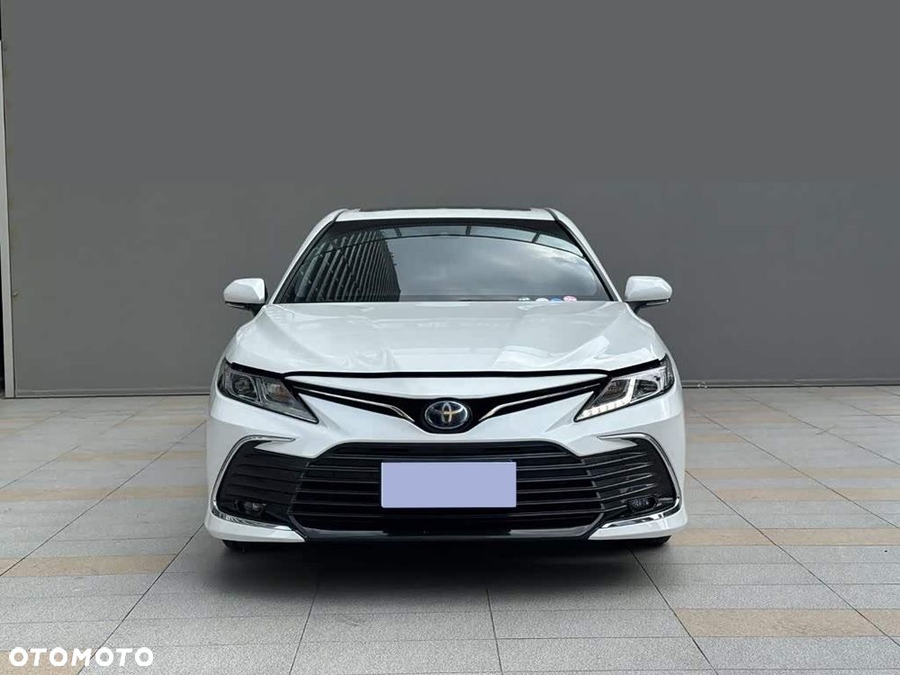 Toyota Camry Luxury