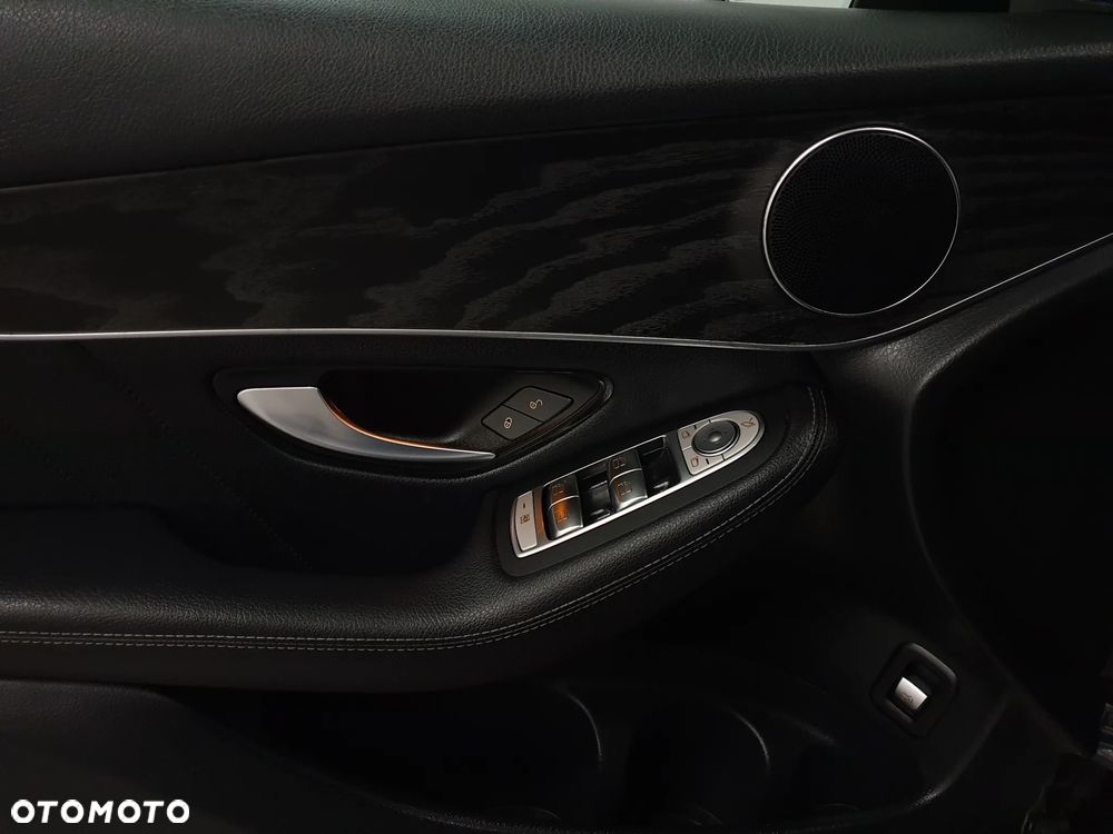 Mercedes-Benz GLC 220 d 4Matic 9G-TRONIC AMG Line Plus - 7