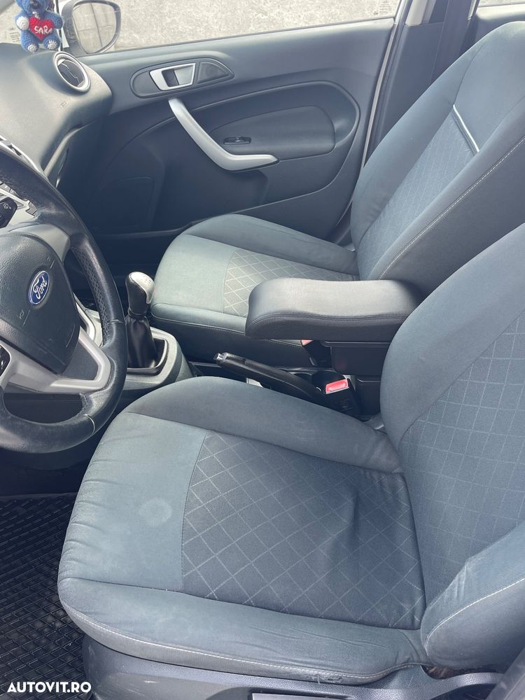 Ford Fiesta 1.25i Titanium - 6