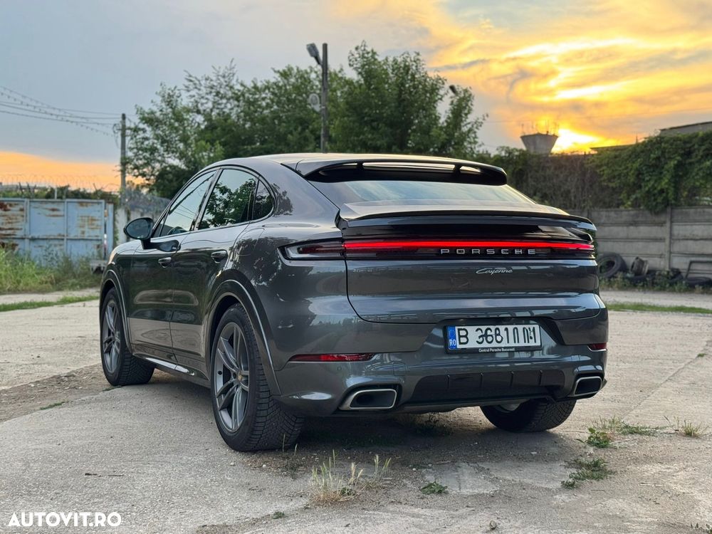 Porsche Cayenne Coupe E-Hybrid - 6