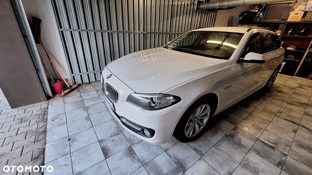 BMW Seria 5 518d - 11