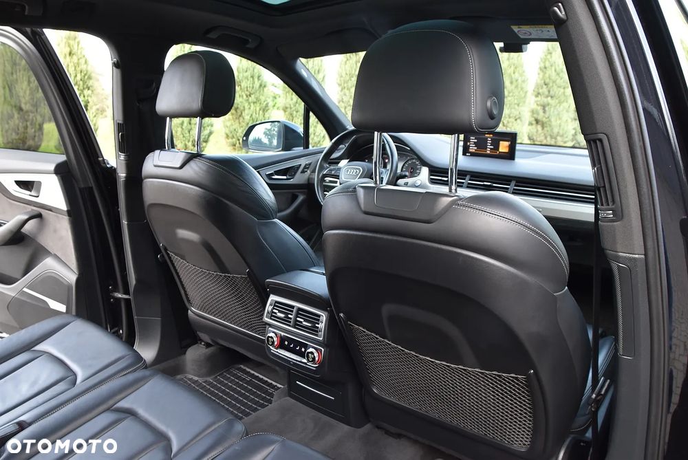 Audi Q7 - 24