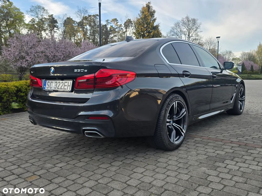 BMW Seria 5 530e iPerformance Sport - 12