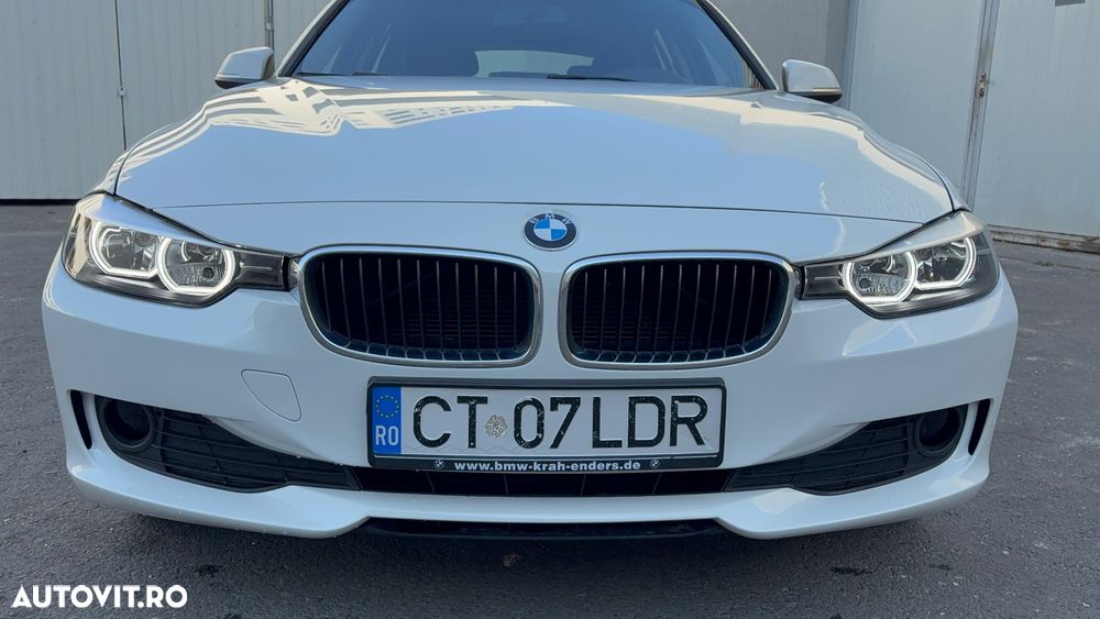 BMW Seria 3 320d - 12