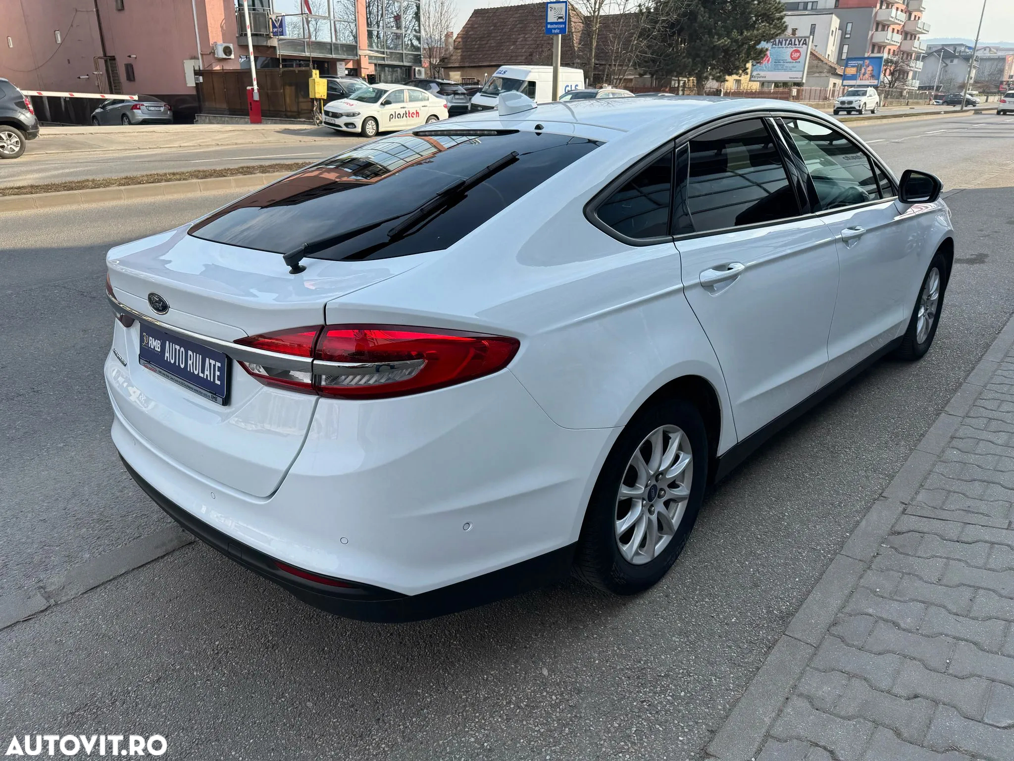 Ford Mondeo 2.0 TDCi Aut. Trend - 9