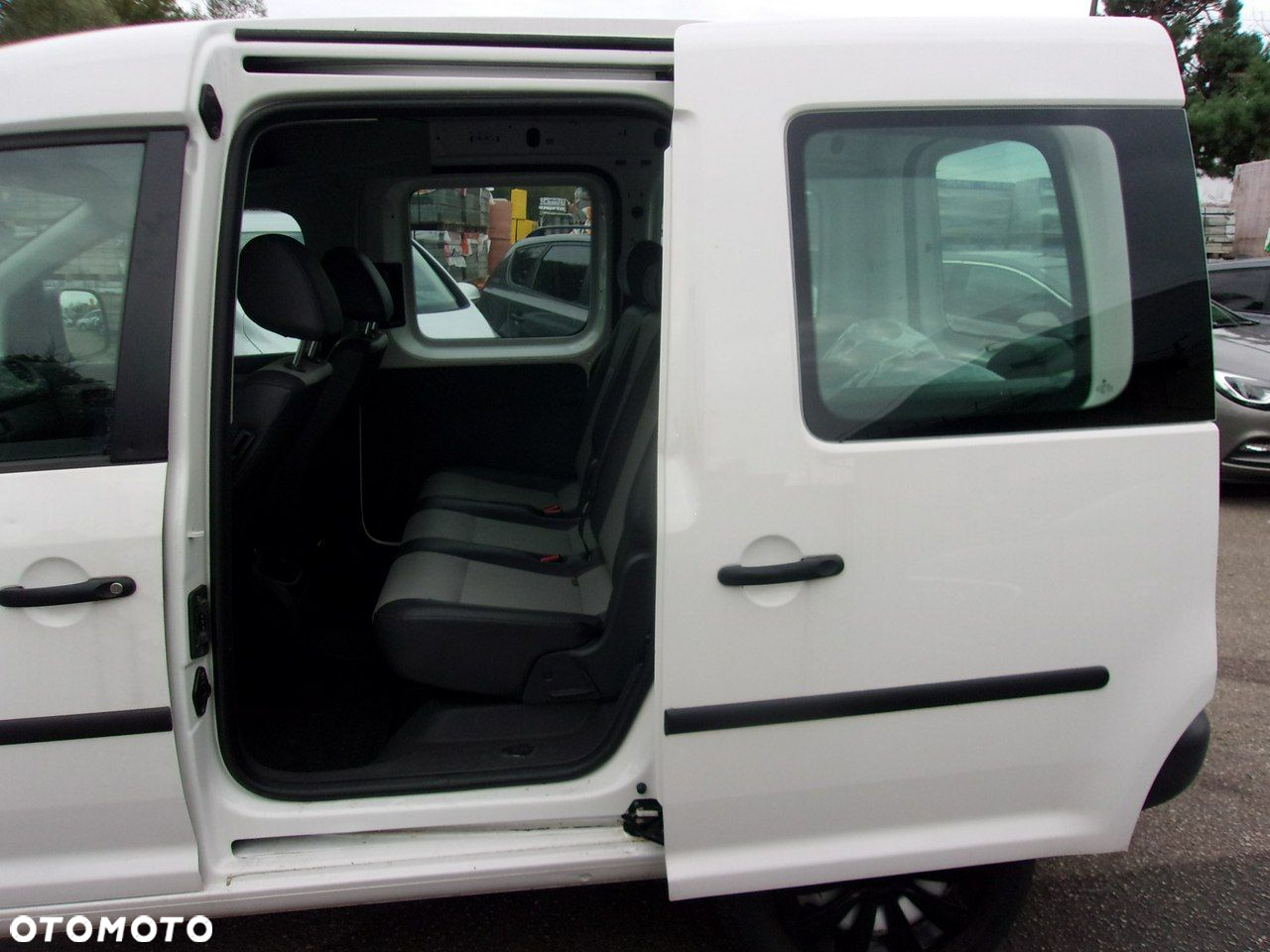 Volkswagen Caddy 2.0 TDI Comfortline Edition 4Motion - 7