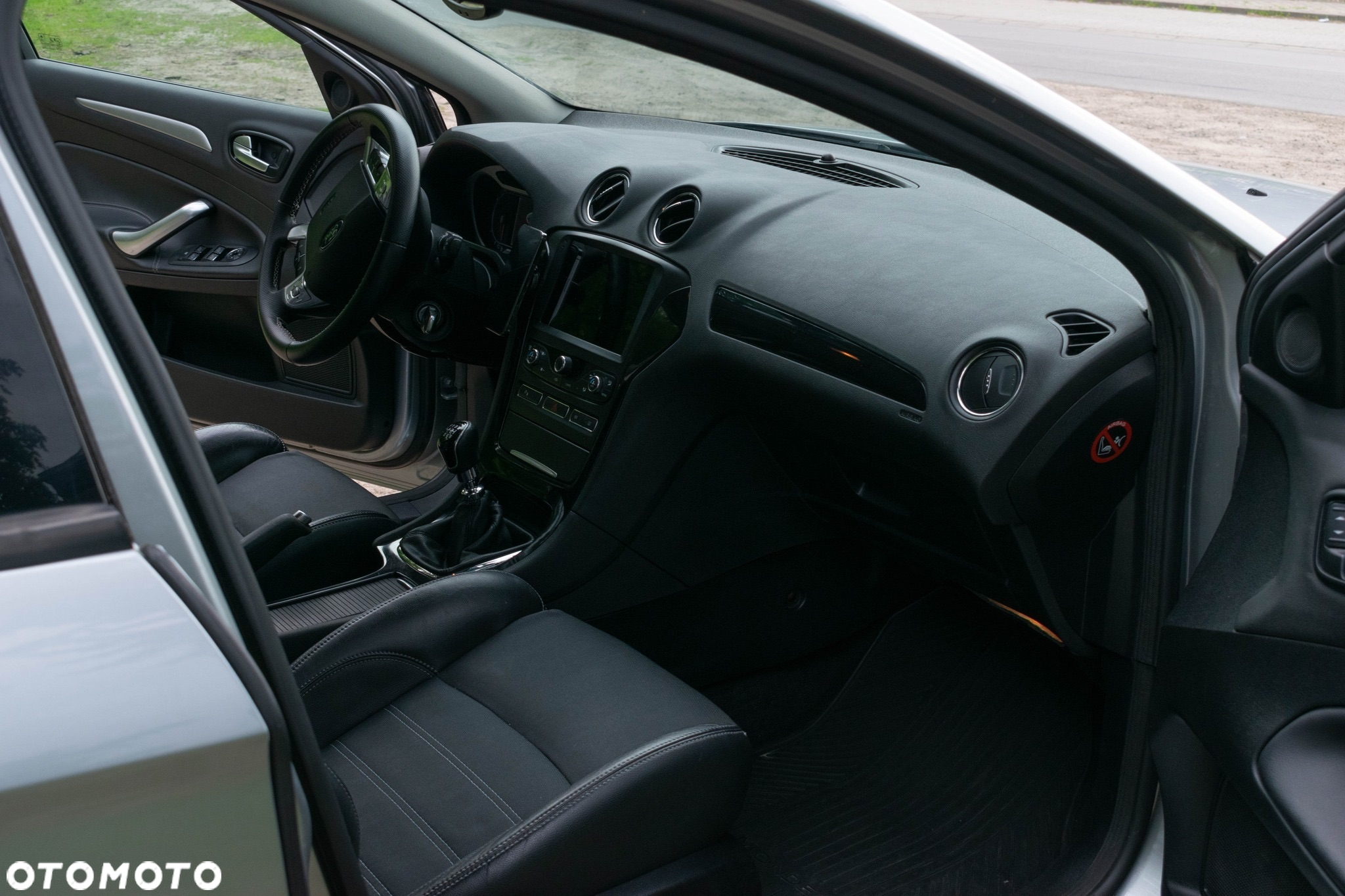 Ford Mondeo 2.0 TDCi Silver X - 12