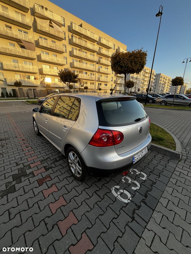 Volkswagen Golf - 4
