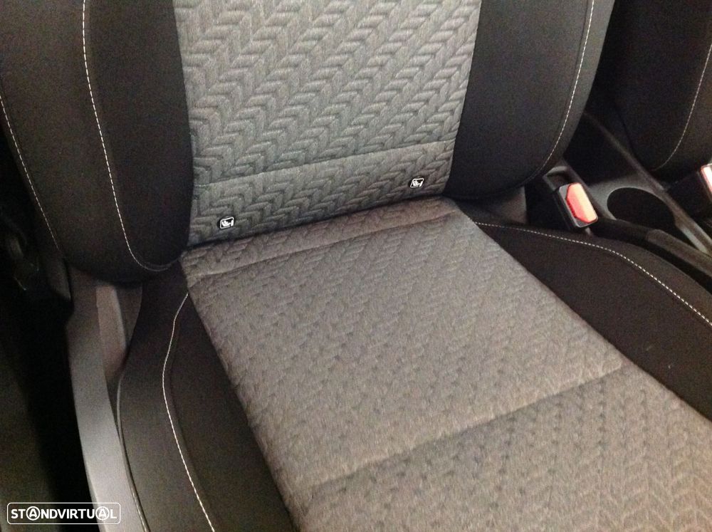 Renault Clio 1.0 TCe Limited CVT - 31