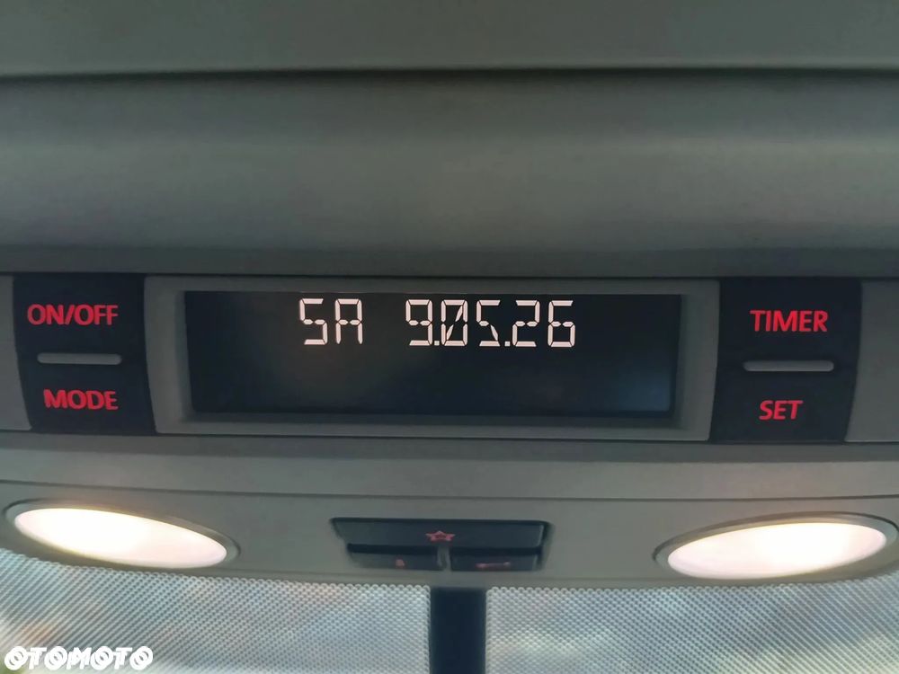 Volkswagen Multivan - 20
