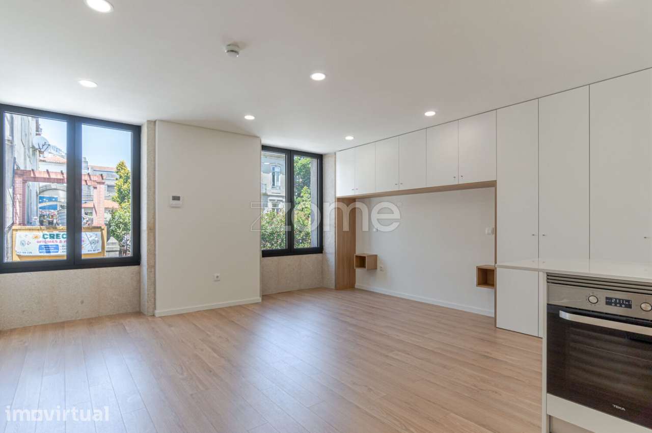 Apartamento T0 com Licença AL na Baixa do Porto - Grande imagem: 2/12