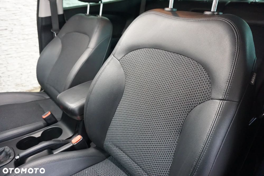 Hyundai ix35 2.0 CRDi 4WD Premium - 26