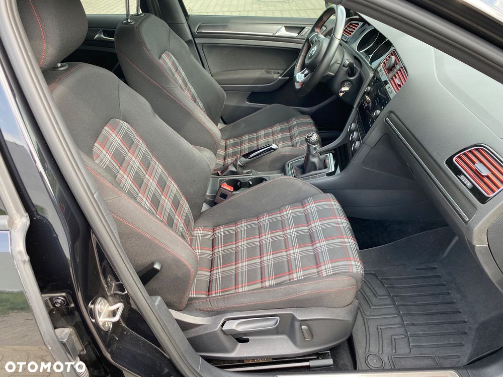 Volkswagen Golf VII 2.0 TSI BMT GTI Performance - 4