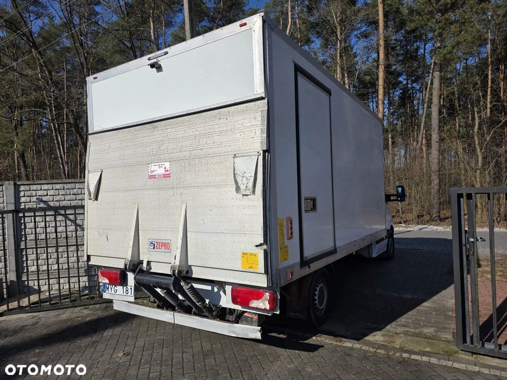 Mercedes-Benz Sprinter - 8