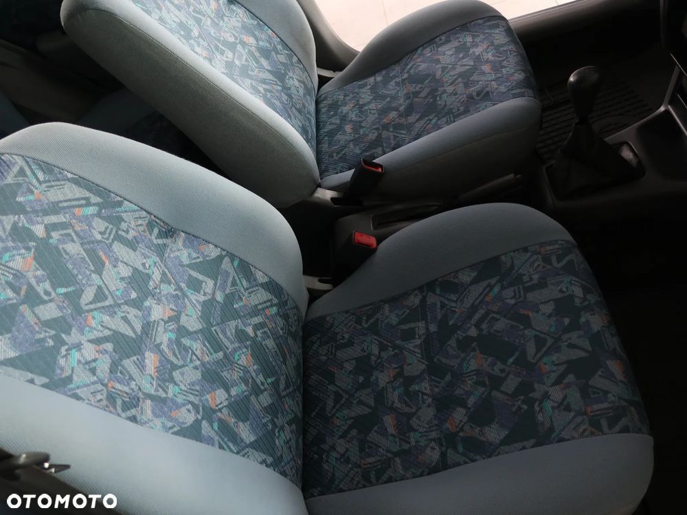 Toyota Starlet 1.4 - 31