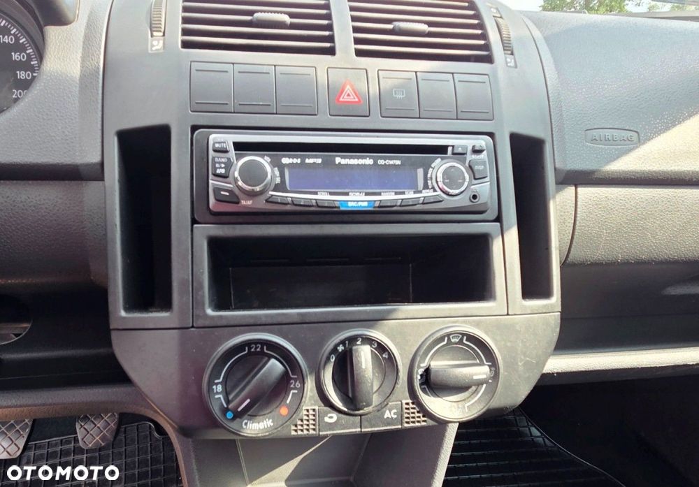 Volkswagen Polo - 11