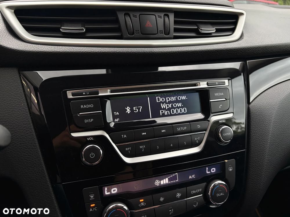 Nissan Qashqai 1.2 DIG-T N-Connecta EU6 - 26