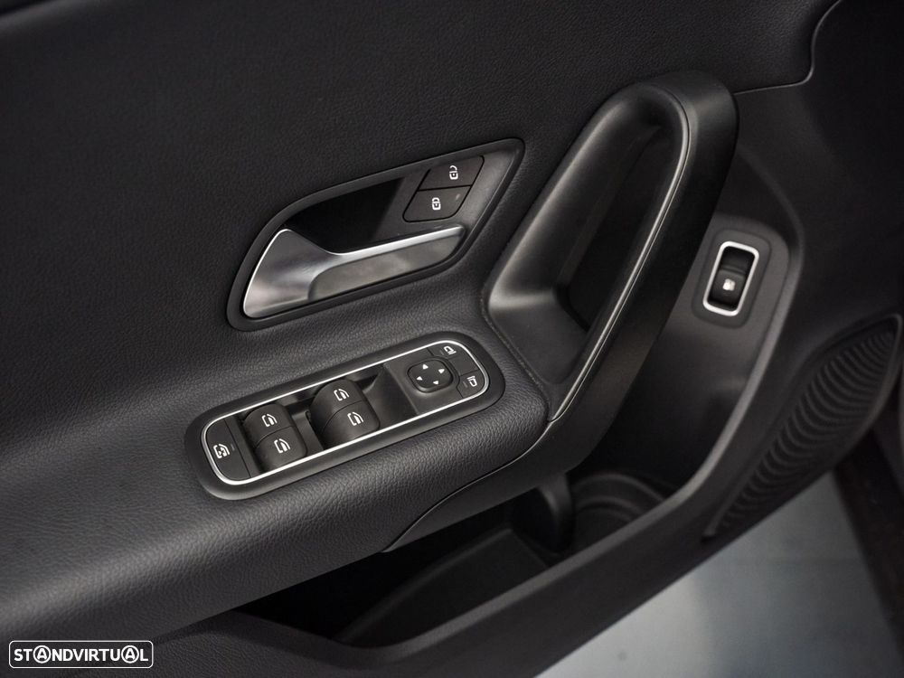 Mercedes-Benz A 250 e - 16