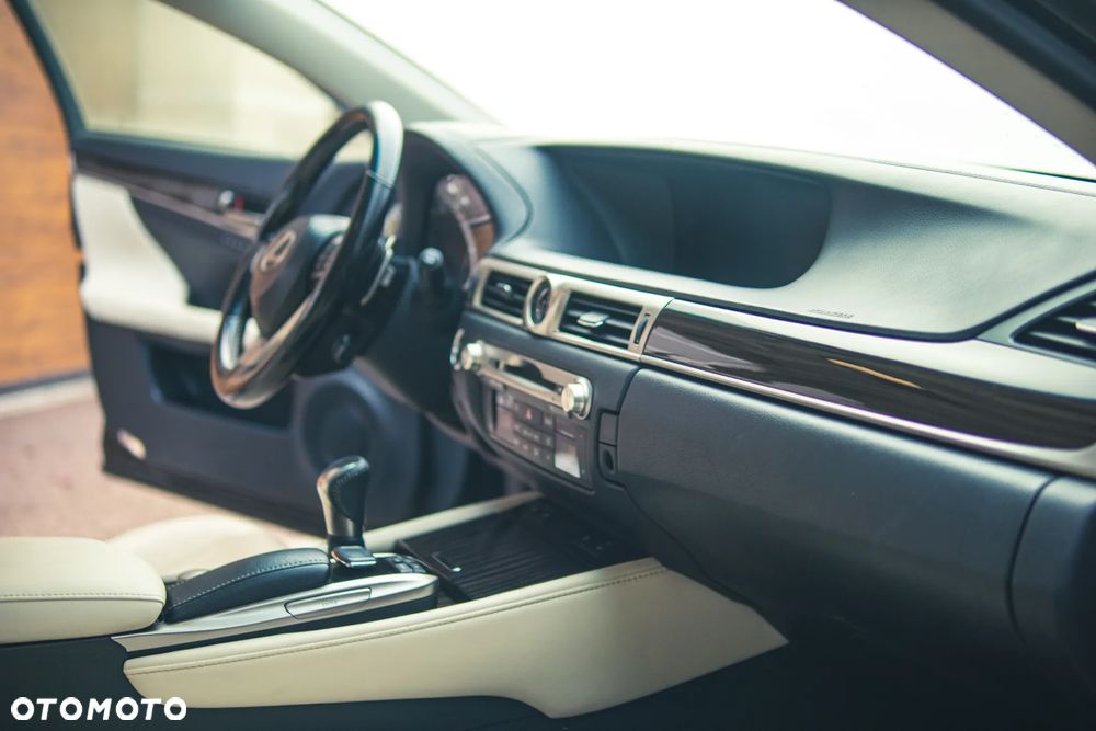 Lexus GS 200t / 300 Prestige - 14