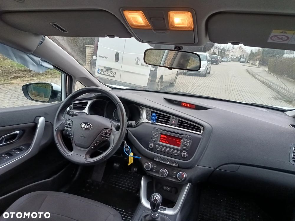 Kia Ceed 1.4 CVVT ISG Dream Team Edition - 26