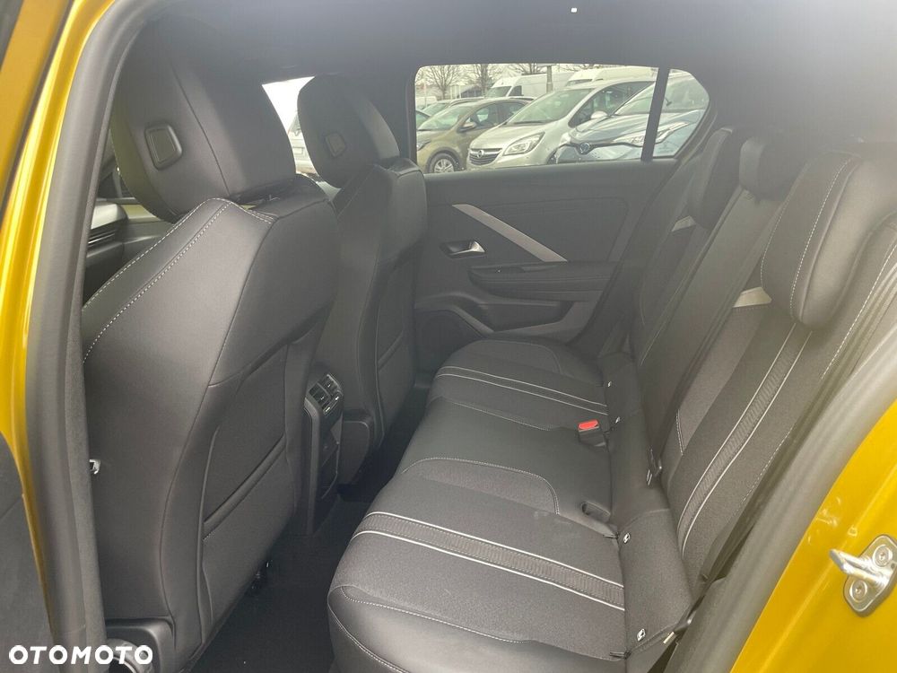 Opel Astra 1.2 T mHEV GS S&S eDTC - 12