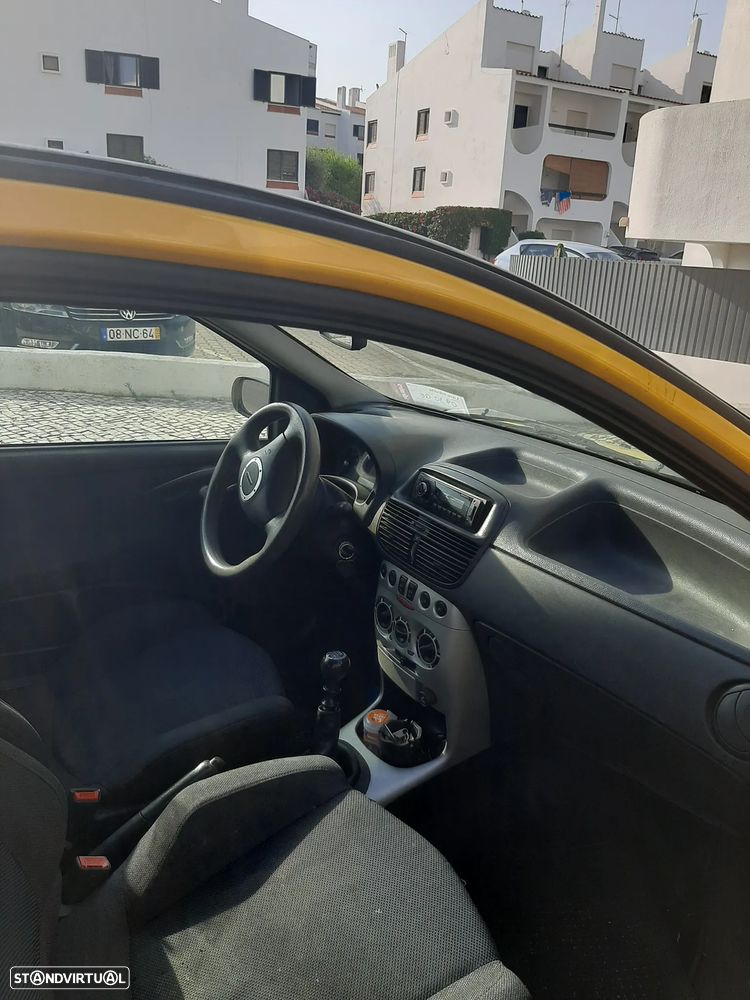 Fiat Punto 1.2 16V 80 Sport - 2