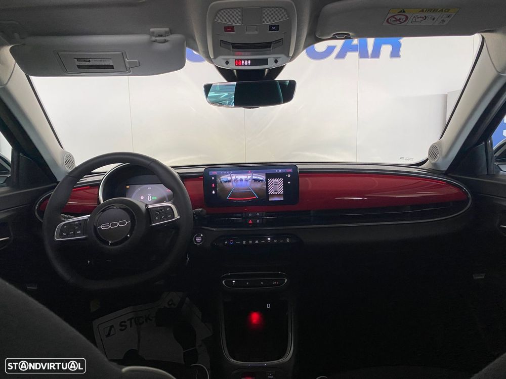 Fiat 600e - 11