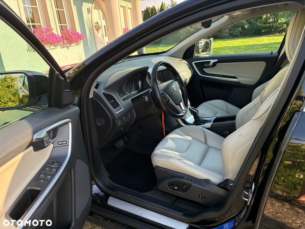 Volvo XC 60 D4 AWD Ocean Race - 16